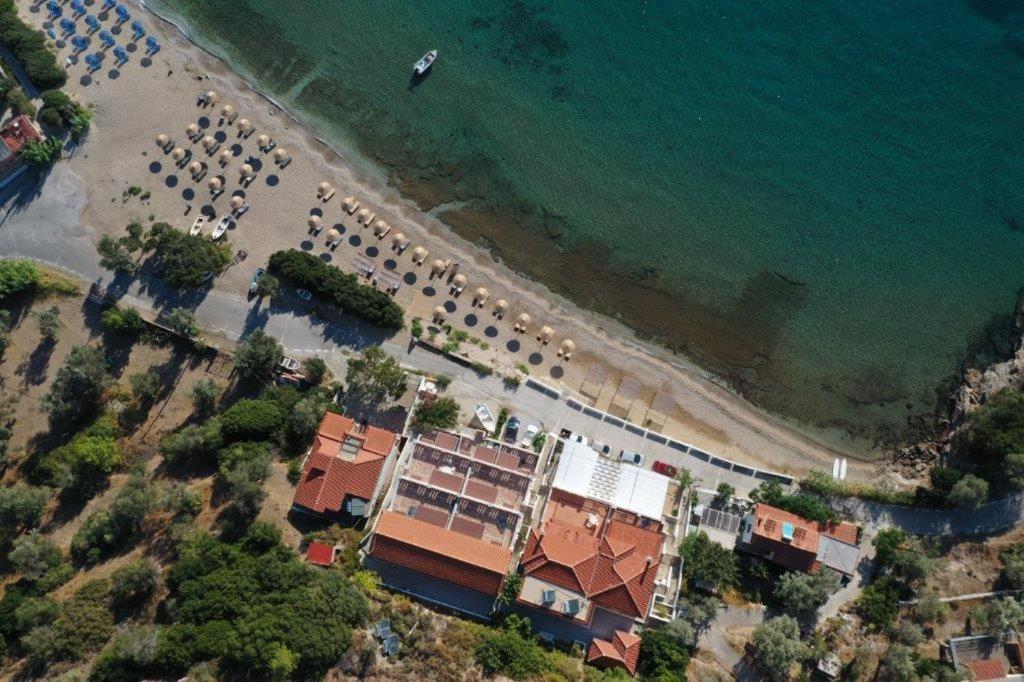 Nereides Seaside Apartments Marathókampos Eksteriør billede