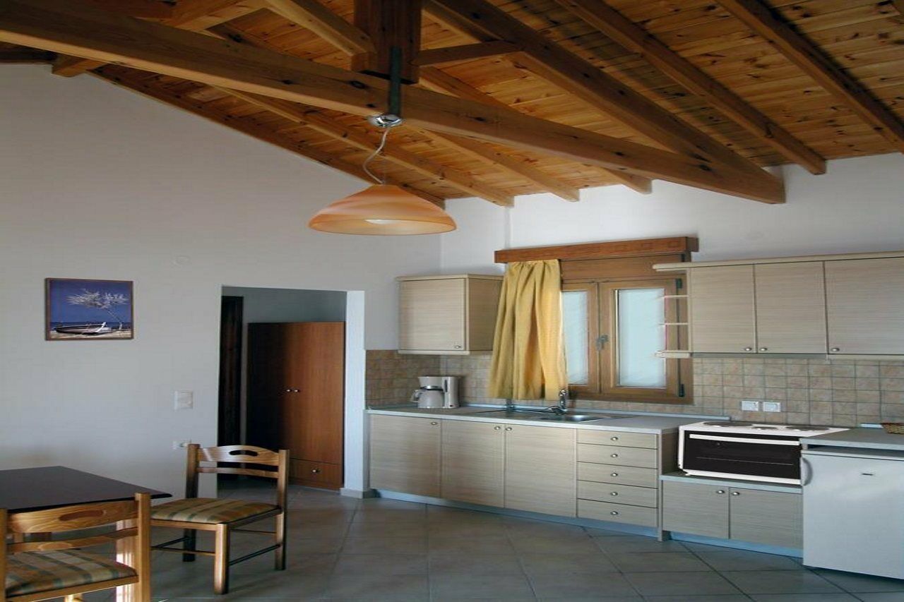 Nereides Seaside Apartments Marathókampos Eksteriør billede